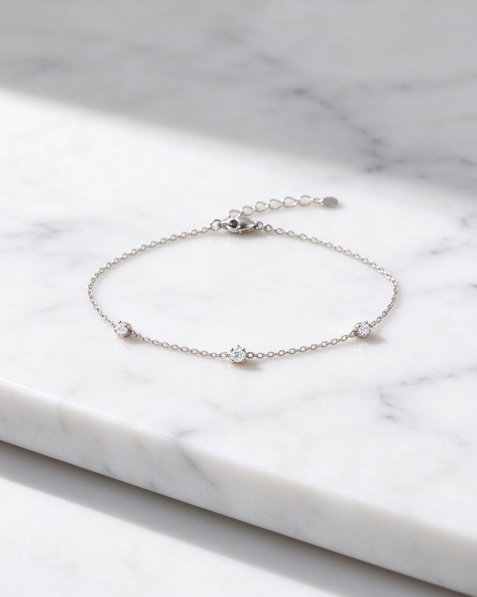 Iris — Vintage-Inspired Halo